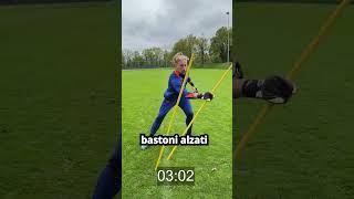 Allenamento GENIALE per portieri il trucco dei bastoncini calcio shorts viralvideo football [upl. by Anizor]