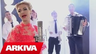 Mimoza Paraveli  Me zemer te ndjek Official Video HD [upl. by Cirdla889]