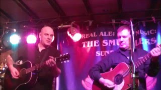 Baz Warne and Dave Taggart Walk The Line  Sunderland version [upl. by Betsey]