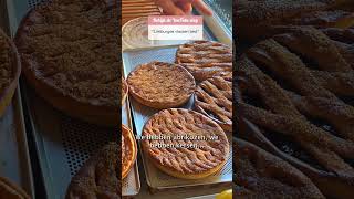 Limburgse Vlaaien TESTEN 🥧🍰 in Valkenburg – TRADITIONEEL speculaas amp vegan  Travelling Sisters [upl. by Gulgee168]