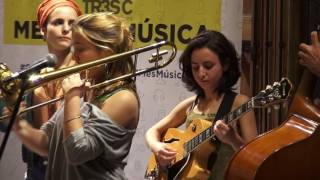 La Sant Andreu Jazz Band interpreta Flor de lis al cicle Més que Música TR3SC [upl. by Nagyam898]