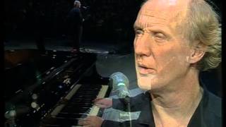 Herman van Veen zingt quotmoglicherweise ein Walzerquot [upl. by Ecnahoy]