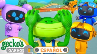 Juego de Escondite Loco  Garaje de Gecko en Español  Dibujos animados [upl. by Lynnelle]