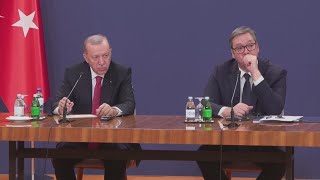 Vizita e Erdogan në Serbi Turqia do zhvillojë industrinë e mbrojtjes me “armikun” e Kosovës [upl. by Ranita481]