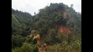 EBOULEMENT DE TERRE A LA FALAISE DE DSCHANG MENOUA OUEST [upl. by Nitas]