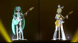 【初音ミク】Hatsune Miku Kagamine Rin Doubleganger Live version [upl. by Ximenes]