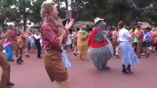 Frontierland Dance Party With Brer Rabbit  Country Bears at Disney Worlds Magic Kingdom [upl. by Aseel]