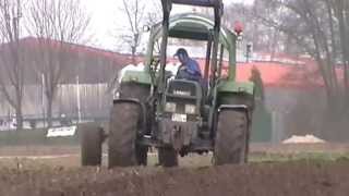 Fendt Favorit 614 S mit 6 Schar Aufsattelpflug [upl. by Aramad115]