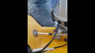 Prime and start 1987 Suzuki two stroke 4070 HP OUTBOARD [upl. by Woodsum671]