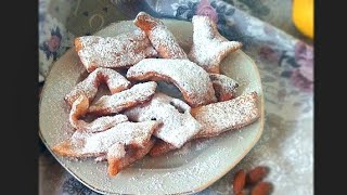 Chiacchiere di carnevale ricetta  dolce di carnevale ricetta [upl. by Ahseenat]