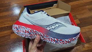 Unboxing รอรีวิว รองเท้าวิ่ง Saucony Kinvara Pro New York Marathon collection [upl. by Yessydo]