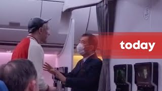 Passenger hurls vulgarities at SIA cabin crew [upl. by Katusha]