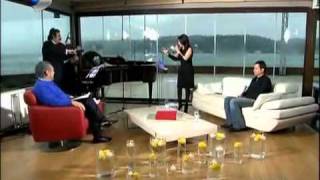 Şeffaf Oda Ebru Gündeş Beyaz 6 3 2011 [upl. by Selle]