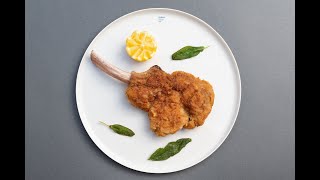 Mailänder Schnitzel  Cotoletta Milanese [upl. by Antonin95]