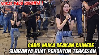 Bergema lagu Arwah Siti Sarah di Bukit Bintang suara gadis ini buat penonton terkesan [upl. by Anaujd]