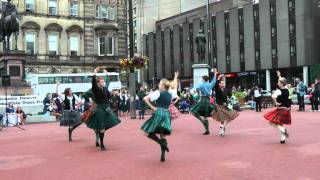 Scottish folk dance Strathspey amp Tulloch [upl. by Akital657]