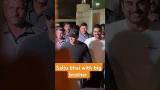 Salman Khan reacts ❣️trending shots viral Rizzunewchannel AnjuMorDance BeingSalmanKhan [upl. by Dugaid]