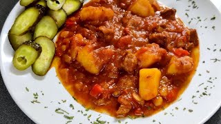 🛑 Hungarian Beef Goulash Gulas de vita [upl. by Othe]