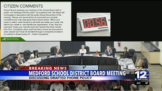 Medford School District considering cellphone ban at meeting tonight [upl. by Mathre576]