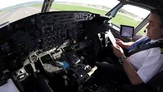 B737500 cockpit video visual approach RWY32 IASLRIA [upl. by Glennis542]