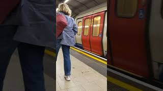 Metropolitan Line S8 Stock Train Departing Kings Cross St Pancras S4 E13 london shorts [upl. by Wesley]