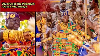 wowOtumfuo At Oguaa Fetu AfahyɛThe Asantehene turn heards and dances in his palanquin [upl. by Iffar]