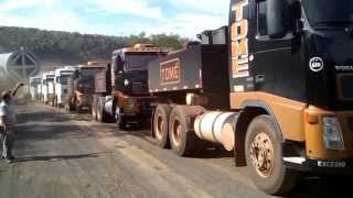 TRANSPORTE DE UM TUBO DE 500 TONELADAS EM FOZ DO IGUAÇU PARANA BRASIL [upl. by Frentz]