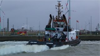 Tugboat Union Hawk  360° Turn [upl. by Nnylsoj310]