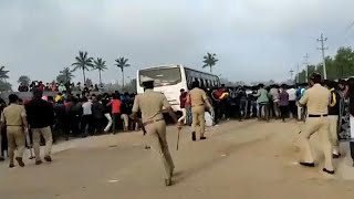 Violento motín en una fábrica de Iphone en la India [upl. by Oinotnaesoj550]