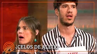 ¡Vuelan cuchillos Aleix genera conflicto  MasterChef 7 [upl. by Nilyad]