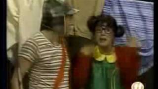 El Chavo Del 8 La Ropa De Dona Florinda 2 [upl. by Balough]