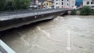 FIUME OGLIO IN PIENA CIVIDATE CAMUNO [upl. by Netfa198]