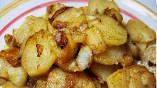 Southern Style Home Fried Potatoes and Onion Recipe Oldschool HomeFried Potatoes Breakfast Potatoes [upl. by Hippel]