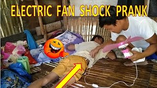 ELECTRIC FAN SHOCK PRANK 🤣pati ako nadali🤣Bemaks tv [upl. by Merissa]