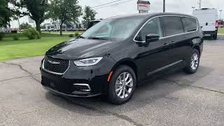 New 2024 Chrysler Pacifica Touring L Walk Around N24191 [upl. by Wash]