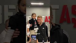 Ciro Immobile’nin minik hayranıyla sevimli anları… [upl. by Toombs563]