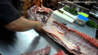 Partes del cerdo Despiece de cochino al estilo del Bodegón El Barranquillo [upl. by Lehctim]