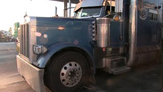 2006 Peterbilt 379 At The Pumps At Sarnia Truck Stop [upl. by Sjoberg220]