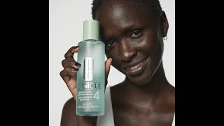 Clinique  Lotion Clarifiante nouvelle formule  Pub Officielle [upl. by Eiralc710]