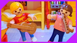 Playmobil Familie Rosenbaum  Hannes und Alina spielen der Mama einen Streich [upl. by Orion62]