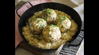 Speckknödel mit Sauerkraut [upl. by Vlada]