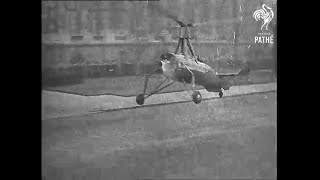 Autogyro Cierva C30A demonstration in the heart of Paris 1934 [upl. by Tlihcox326]