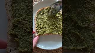 SANDWICH TOMATE MOZZA PESTO 🌱 Pour 1 sandwich 🥪 2 tranches de pain 1 cas de pesto 12 tomate [upl. by Teddi]