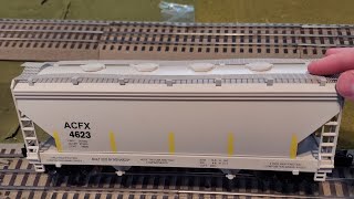 The Furnace Rd Line Fastrack Quick Video New MENARDS Smooth Sided ACF Hopper On The Layout [upl. by Yenal446]