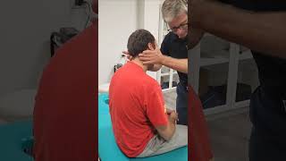 manipolazione cervicale cervicalgia osteopatiapreventiva enricobernardis brescia [upl. by Coyle]