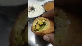 Sheetala Eating House aloobonda sambar chutney coconutchatni bongfoodguru food [upl. by Ainoek]