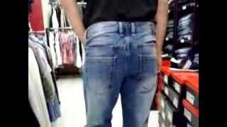 MEN DIESEL CARROT JEANS BRADDOM 1RBRT HOMME  wwwlatestbrandstylecom [upl. by Ordnagela]