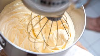 Cómo hacer Crema para Batir 👌 con Solo 2 Ingredientes ✅ [upl. by Nannette]