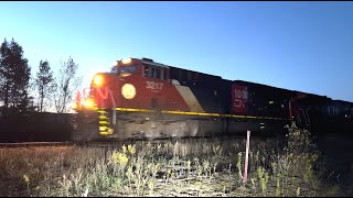 CN 566EB avec CN 3217 a La TuqueQc 5 octobre 2024 [upl. by Akkire]