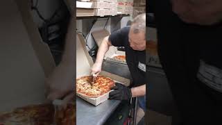 Did You Know There’s a New York Way of Slicing Pizza [upl. by Tterag355]